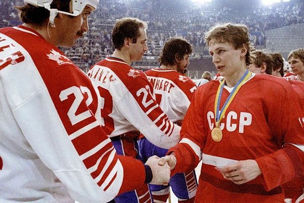 Как в СССР вымогали деньги у хоккеистов